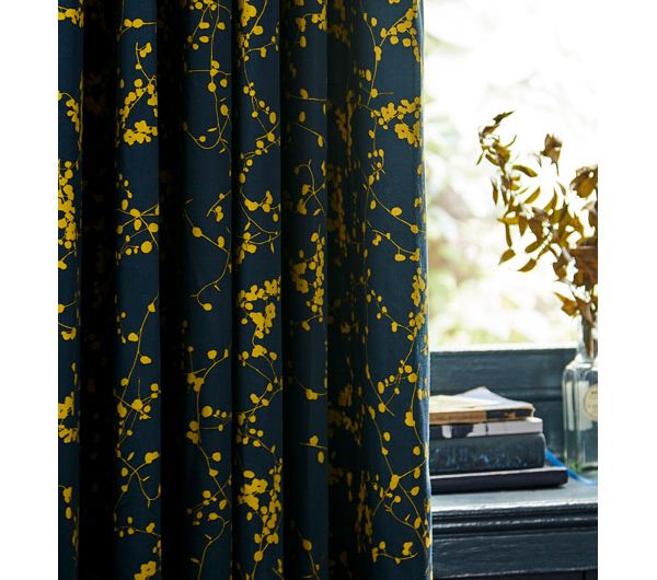 Patterned curtain fabric for window dressings