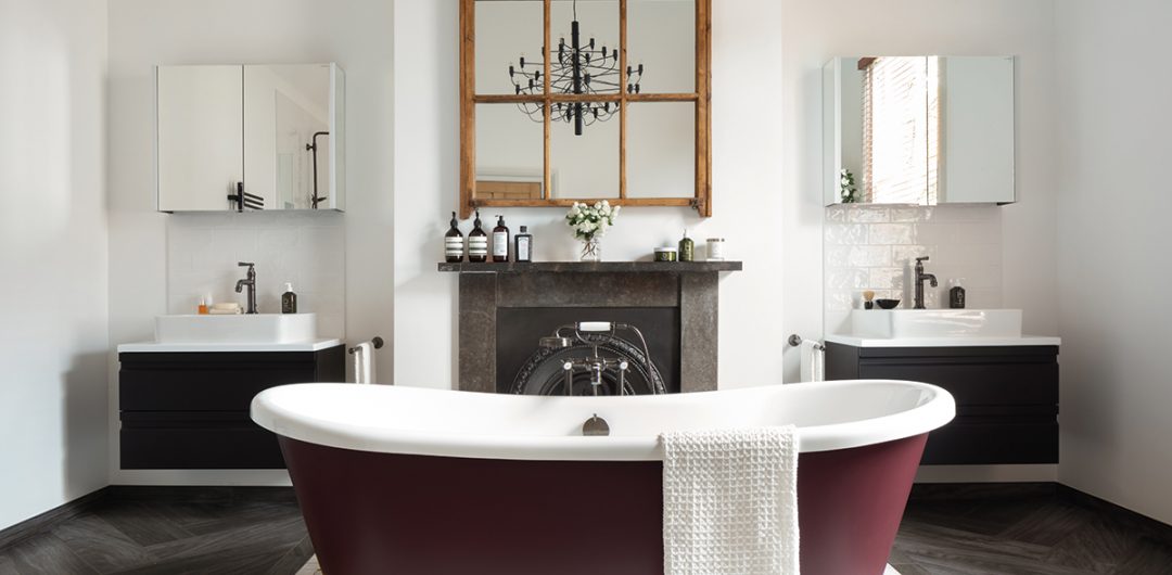 red bath ensuite