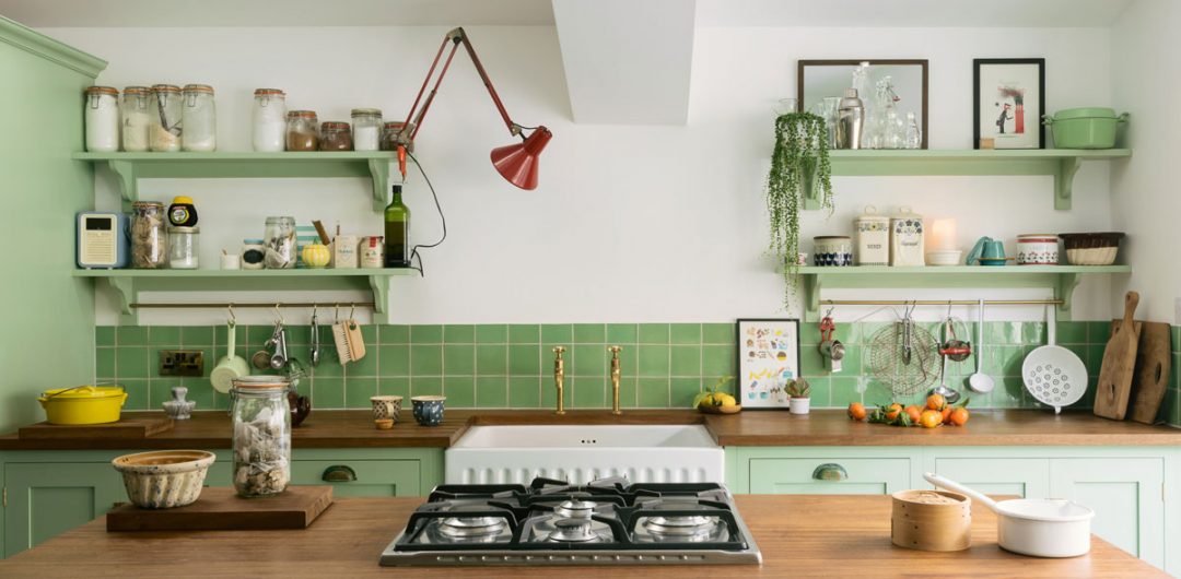 How to install a larder in your kitchen