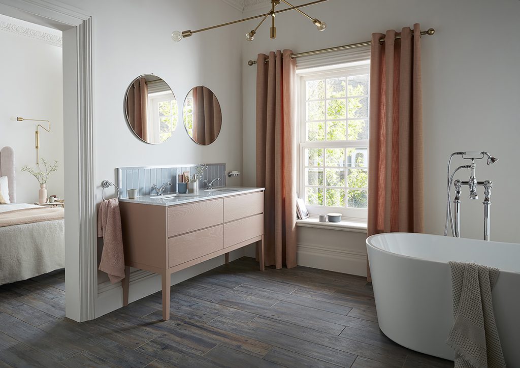 freestanding acrylic tub
