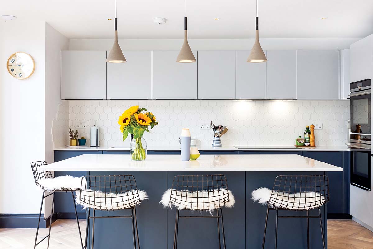 handleless kitchen cabinets