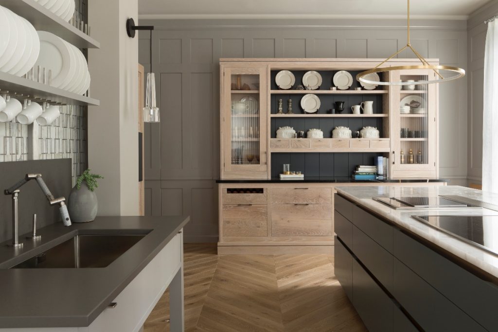 slab-style kitchen cabinets