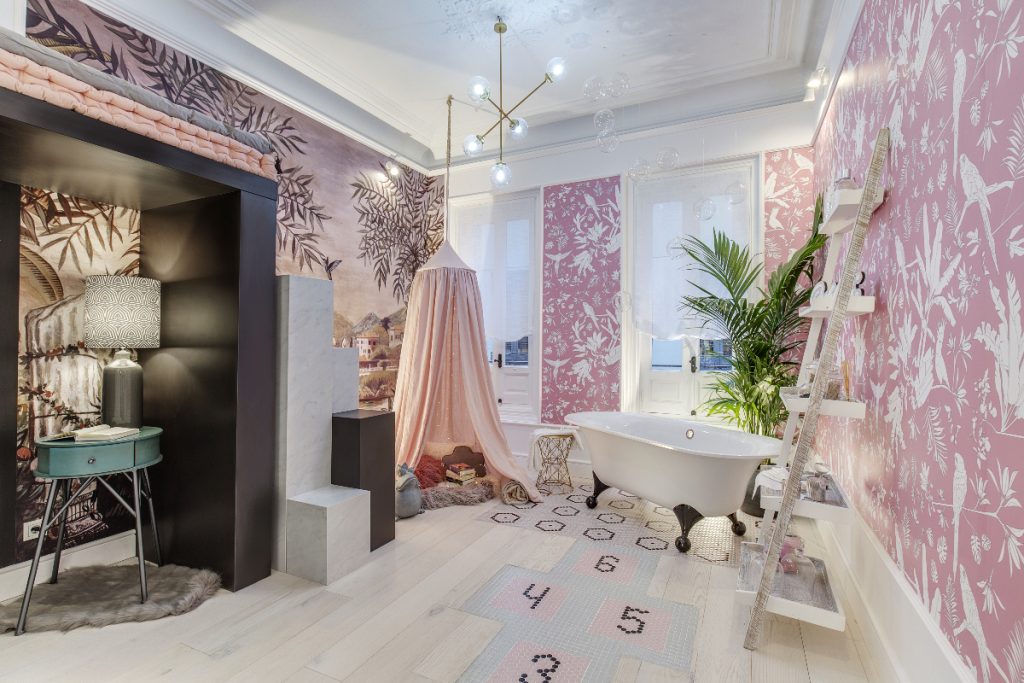 Kids' bedroom