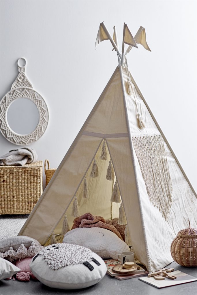 kids' bedroom