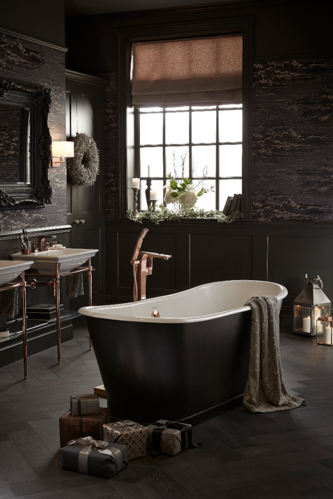 Christmas decorating ideas for the bedroom with candles and foliage
