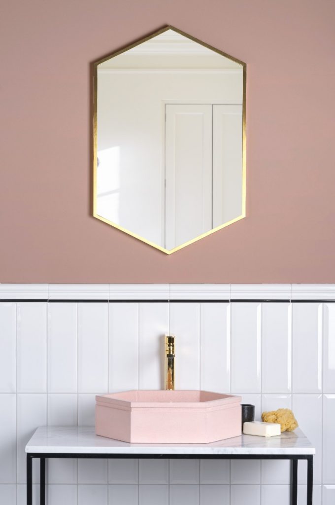 Ca'Pietra cloakroom