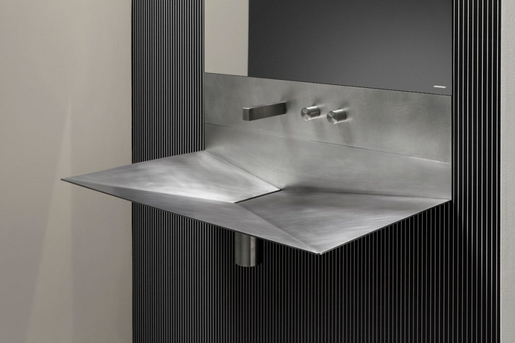 Contemporary basin