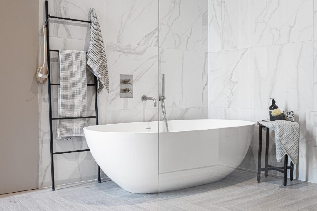 Lusso natural bathroom main