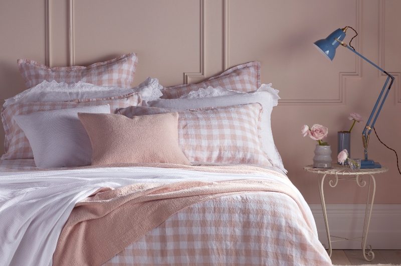 dusky pink bedroom