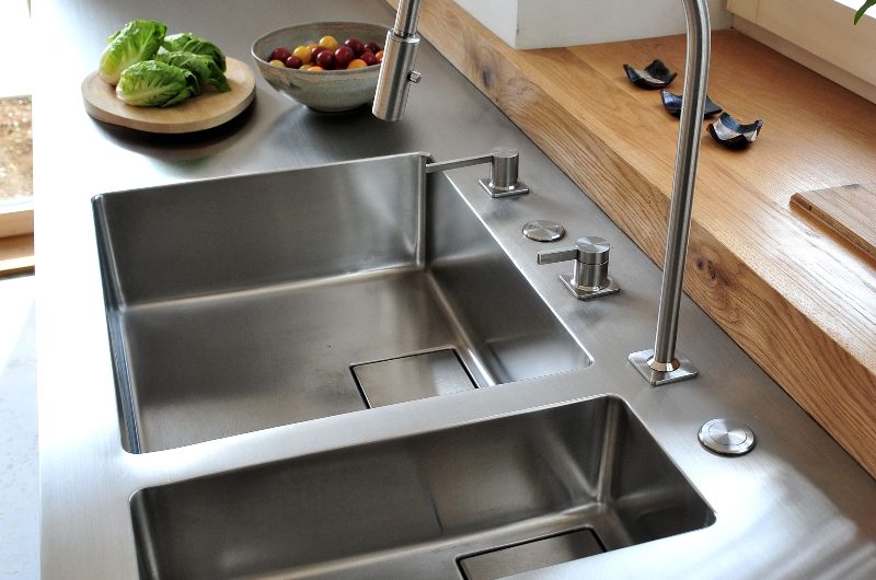 stainless steel sink