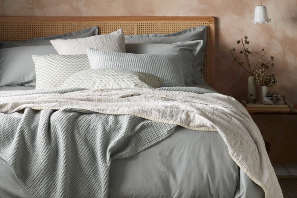 muted bedlinen