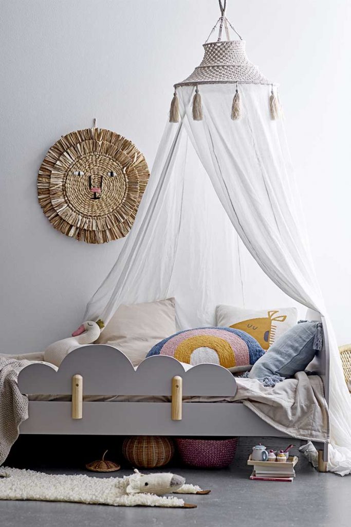 cool cloud-shaped kids bed